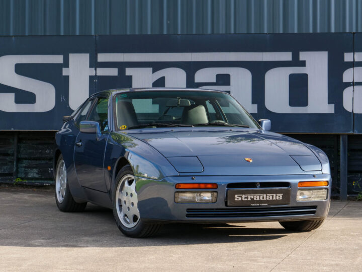 Porsche 944 S2