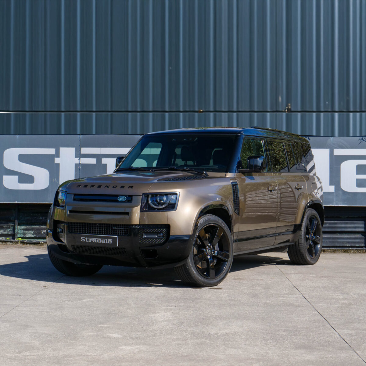 Land Rover Defender P400e HSE - imagen 2