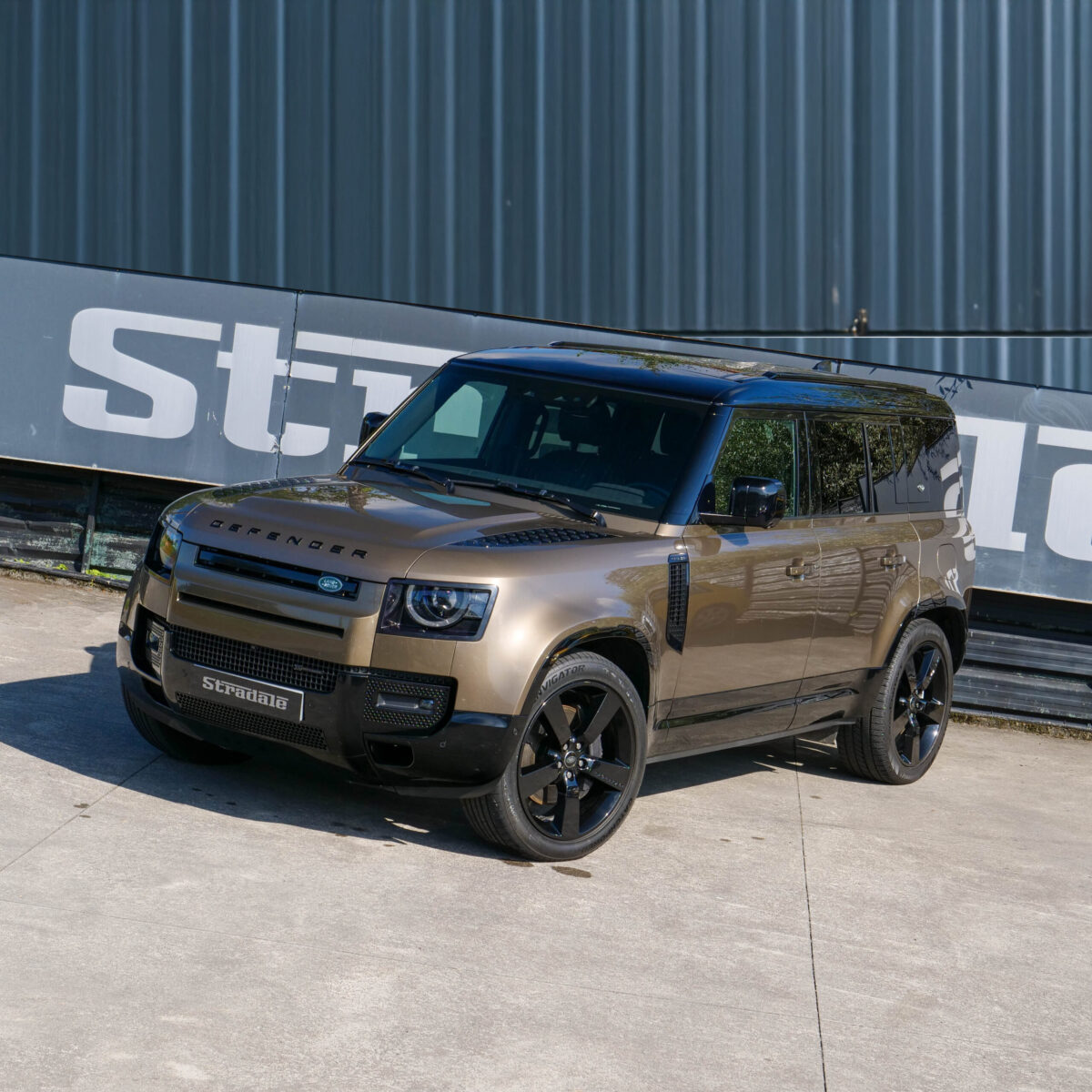 Land Rover Defender P400e HSE - imagen 6