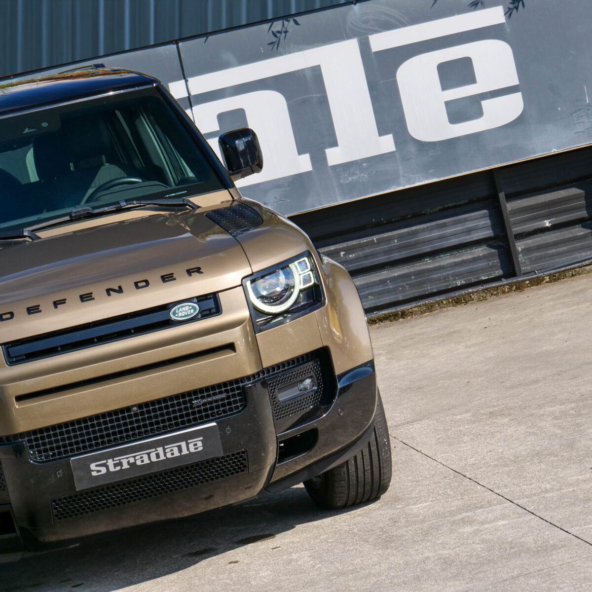 Land Rover Defender P400e HSE - imagen 8