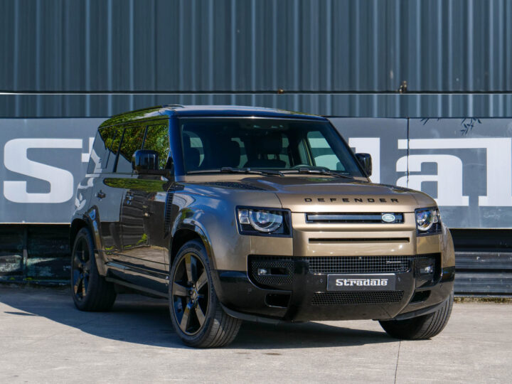 Land Rover Defender P400e HSE