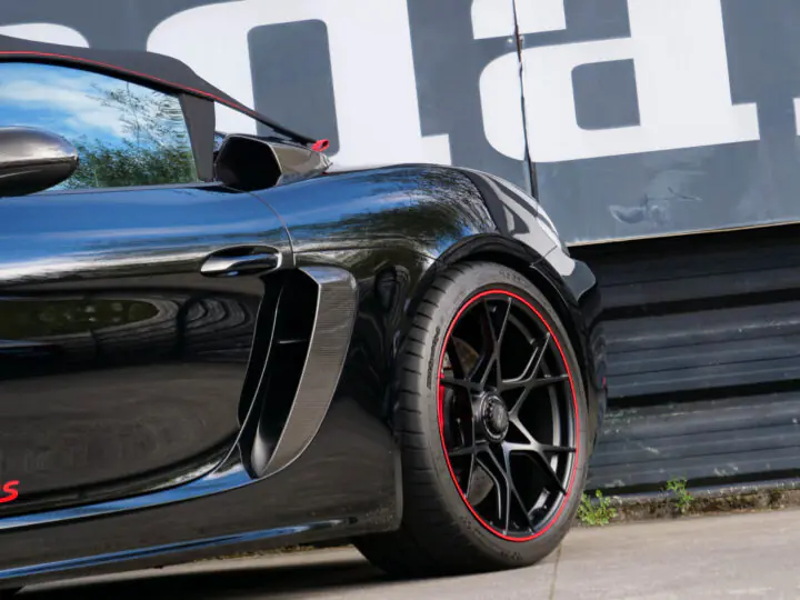 Porsche 718 Spyder RS - foto 8