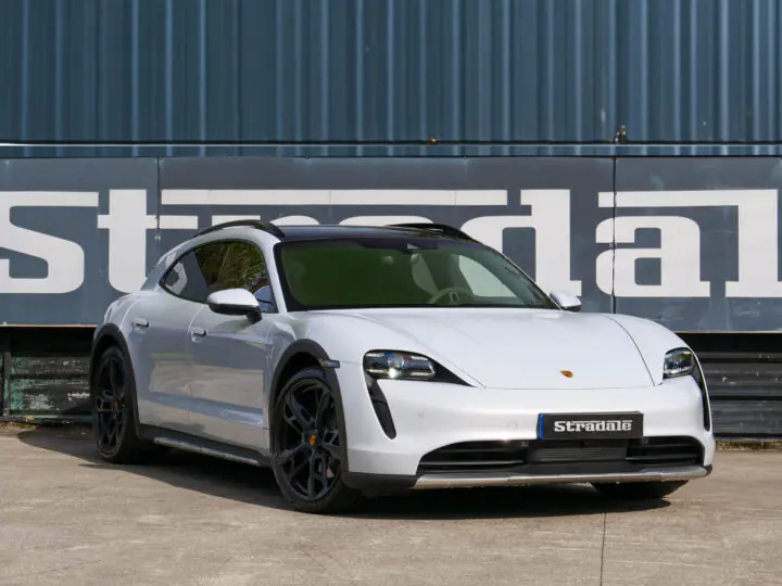 Porsche Taycan 4 Cross Turismo