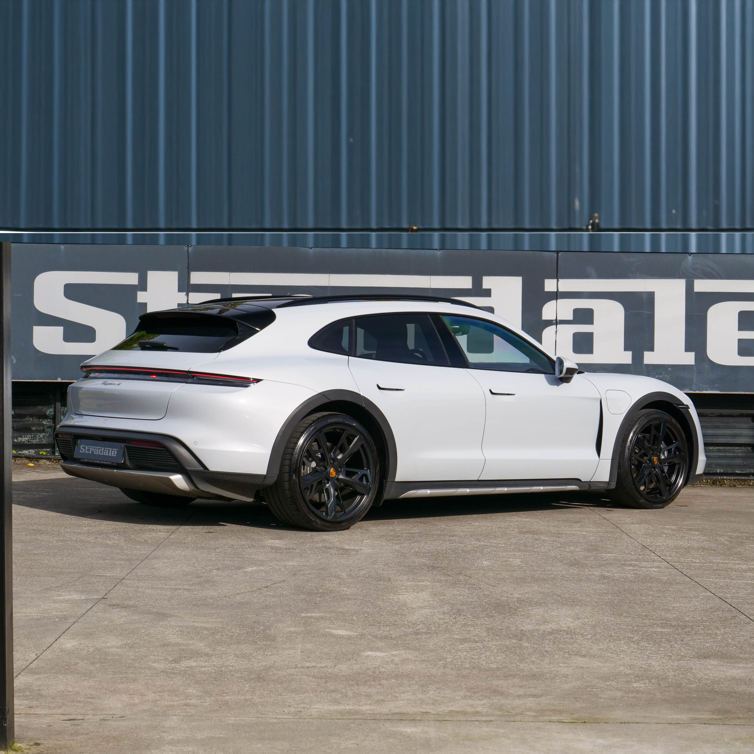 Porsche Taycan 4 Cross Turismo - imagen 16