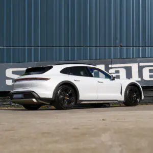 Porsche Taycan 4 Cross Turismo - foto 18