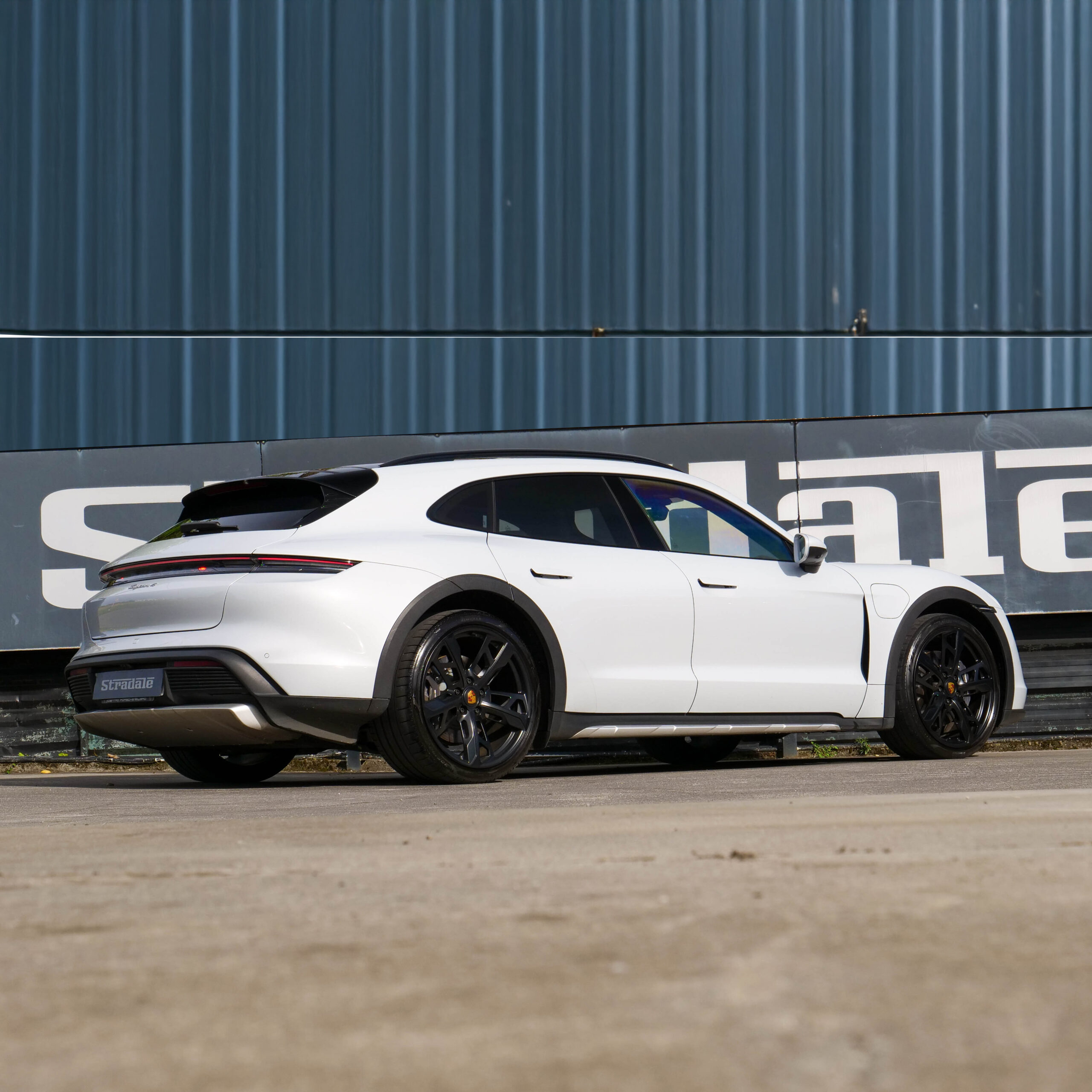 Porsche Taycan 4 Cross Turismo - imagen 17