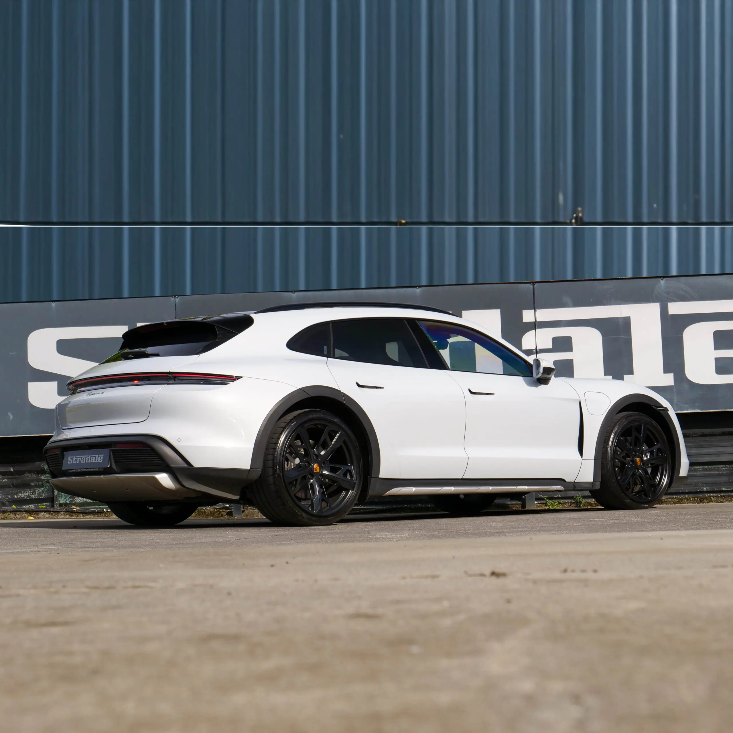 Porsche Taycan 4 Cross Turismo - imagen 18