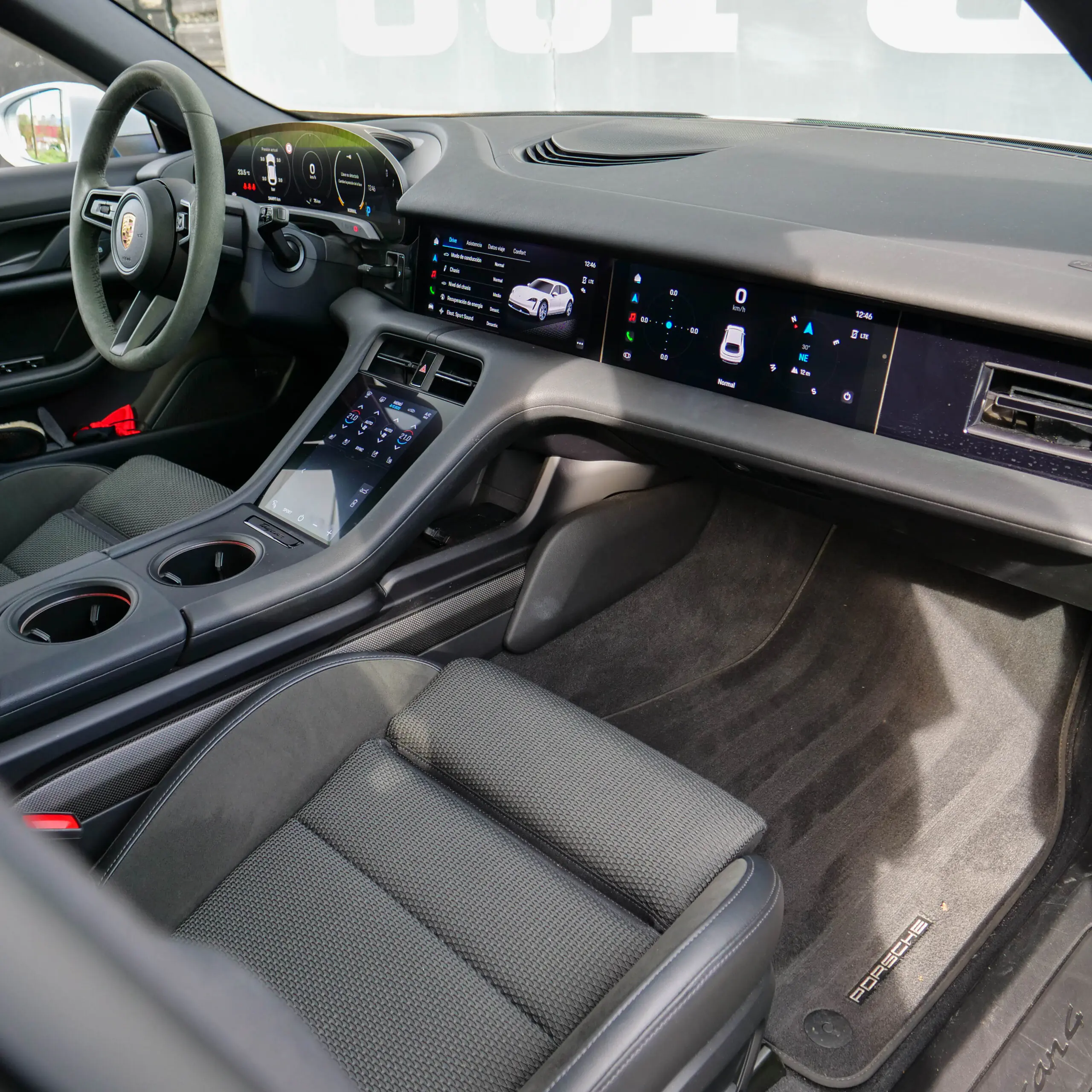 Porsche Taycan 4 Cross Turismo - imagen 31