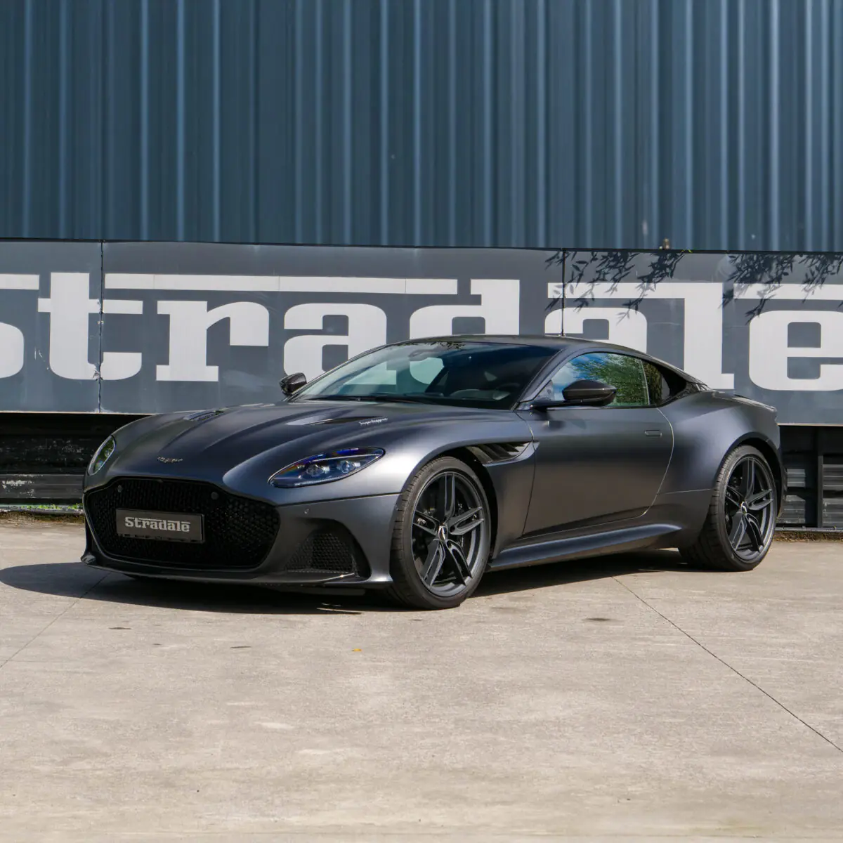 Aston Martin DBS Superleggera V12 - imagen 2