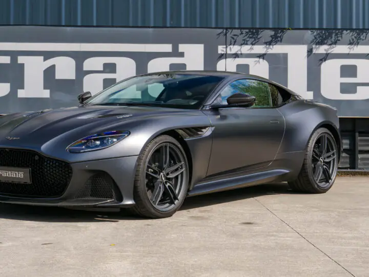 Aston Martin DBS Superleggera V12 - foto 4