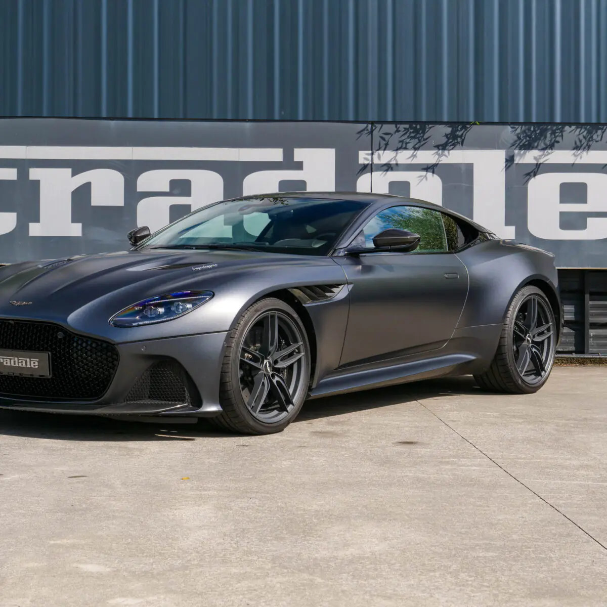 Aston Martin DBS Superleggera V12 - imagen 4