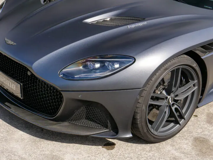 Aston Martin DBS Superleggera V12 - foto 7