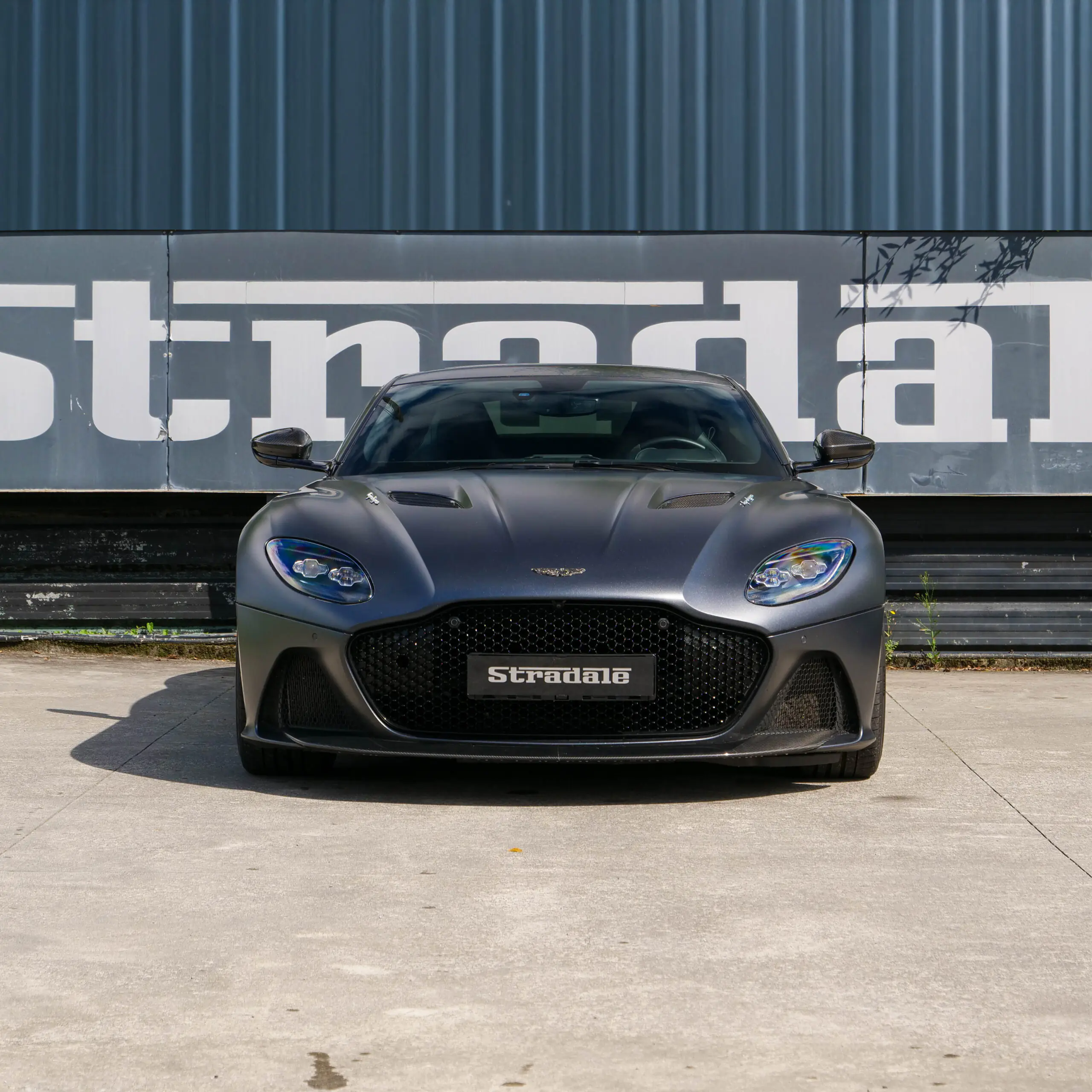 Aston Martin DBS Superleggera V12 - imagen 11