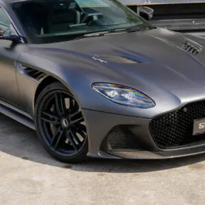 Aston Martin DBS Superleggera V12 - foto 19