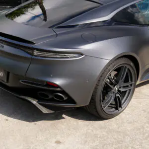 Aston Martin DBS Superleggera V12 - foto 25