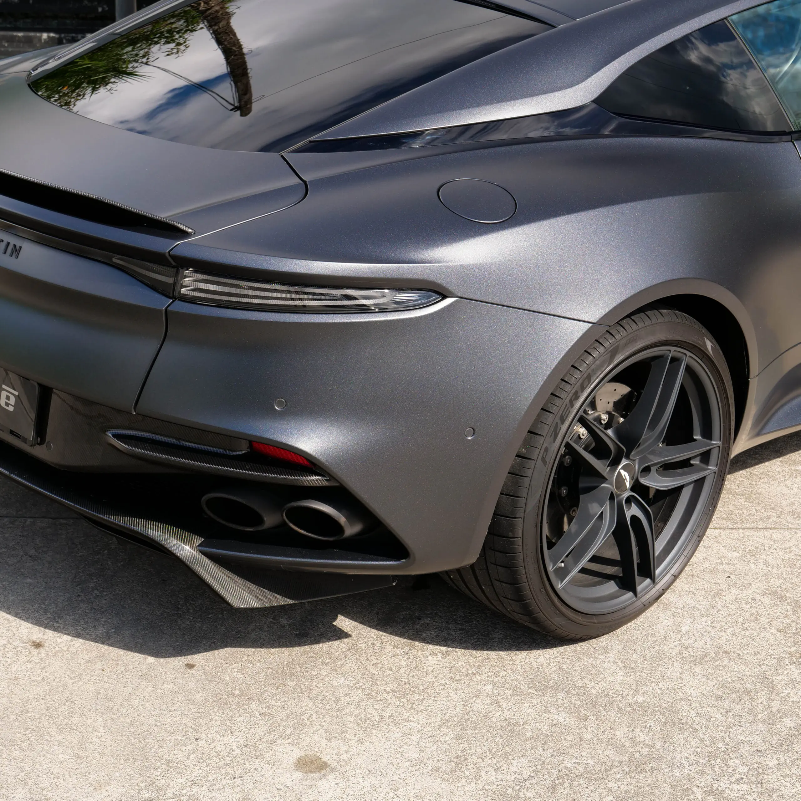 Aston Martin DBS Superleggera V12 - imagen 25