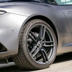 Aston Martin DBS Superleggera V12 - foto 27