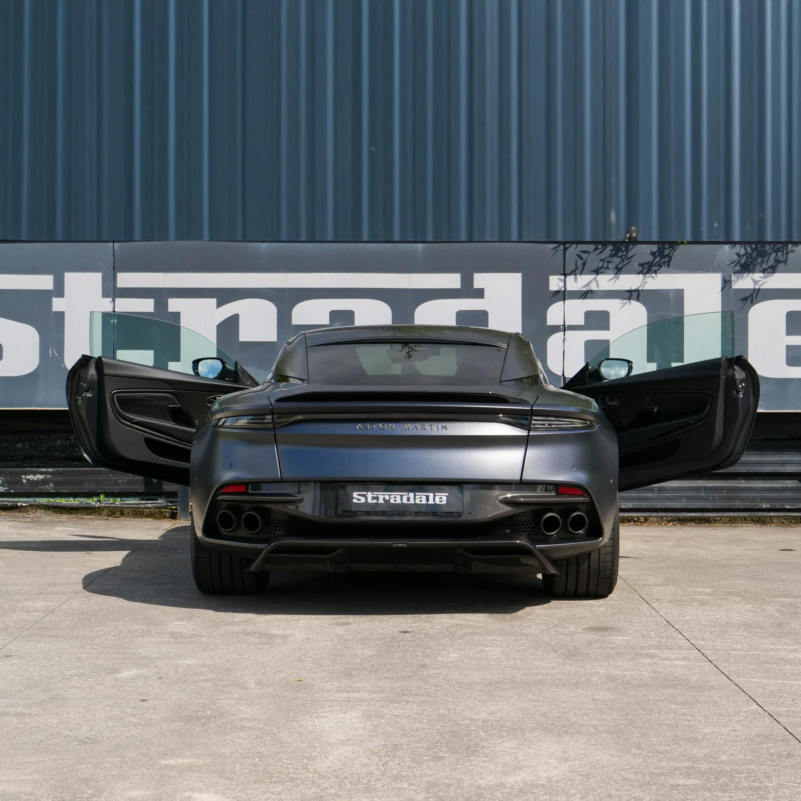 Aston Martin DBS Superleggera V12 - imagen 28