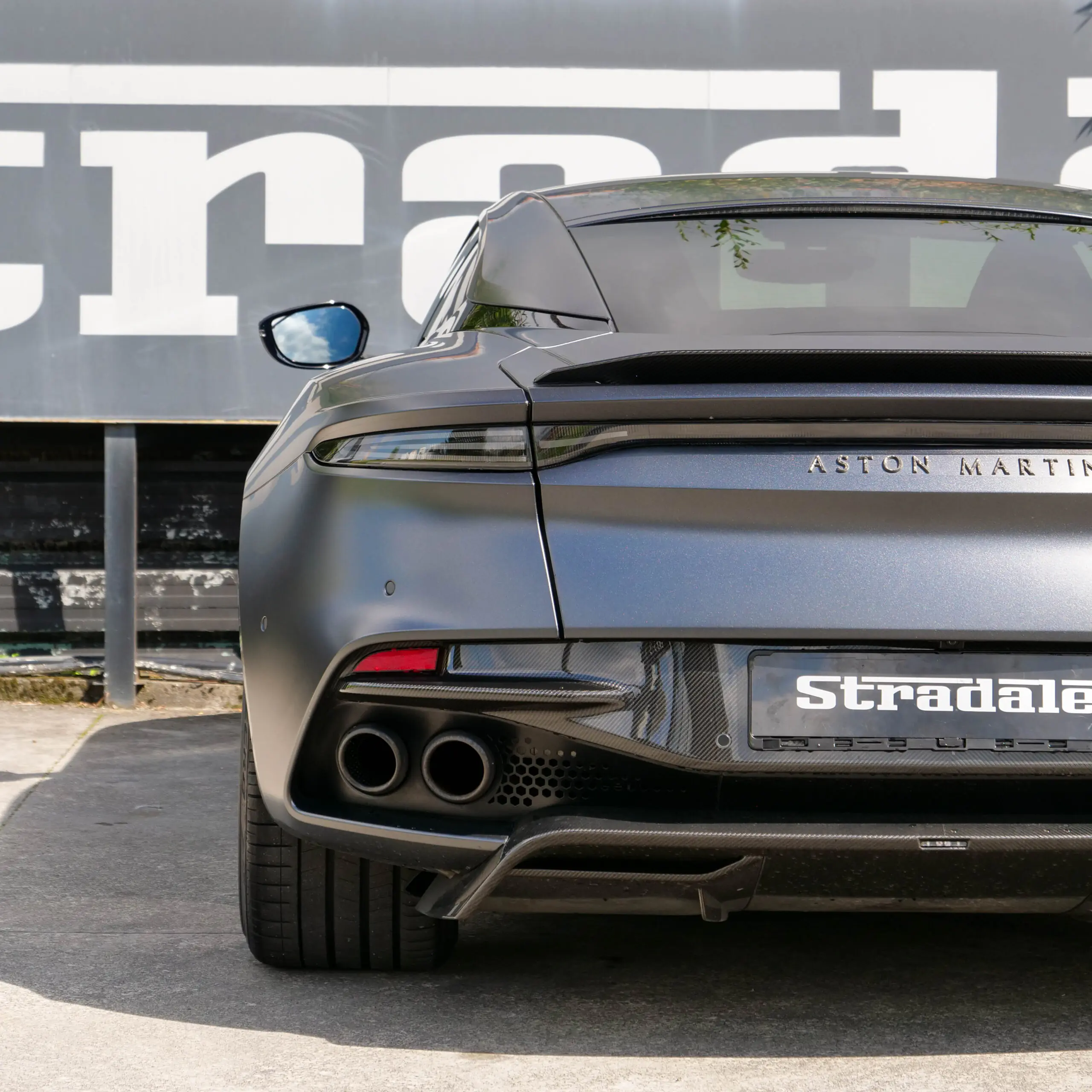 Aston Martin DBS Superleggera V12 - imagen 31