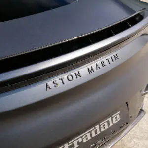 Aston Martin DBS Superleggera V12 - foto 32