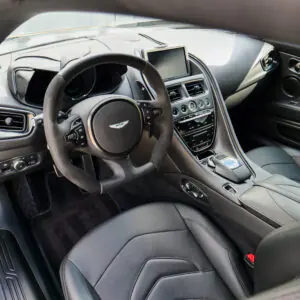 Aston Martin DBS Superleggera V12 - foto 33