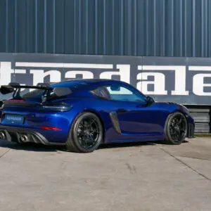 Porsche Cayman GT4 RS - foto 16