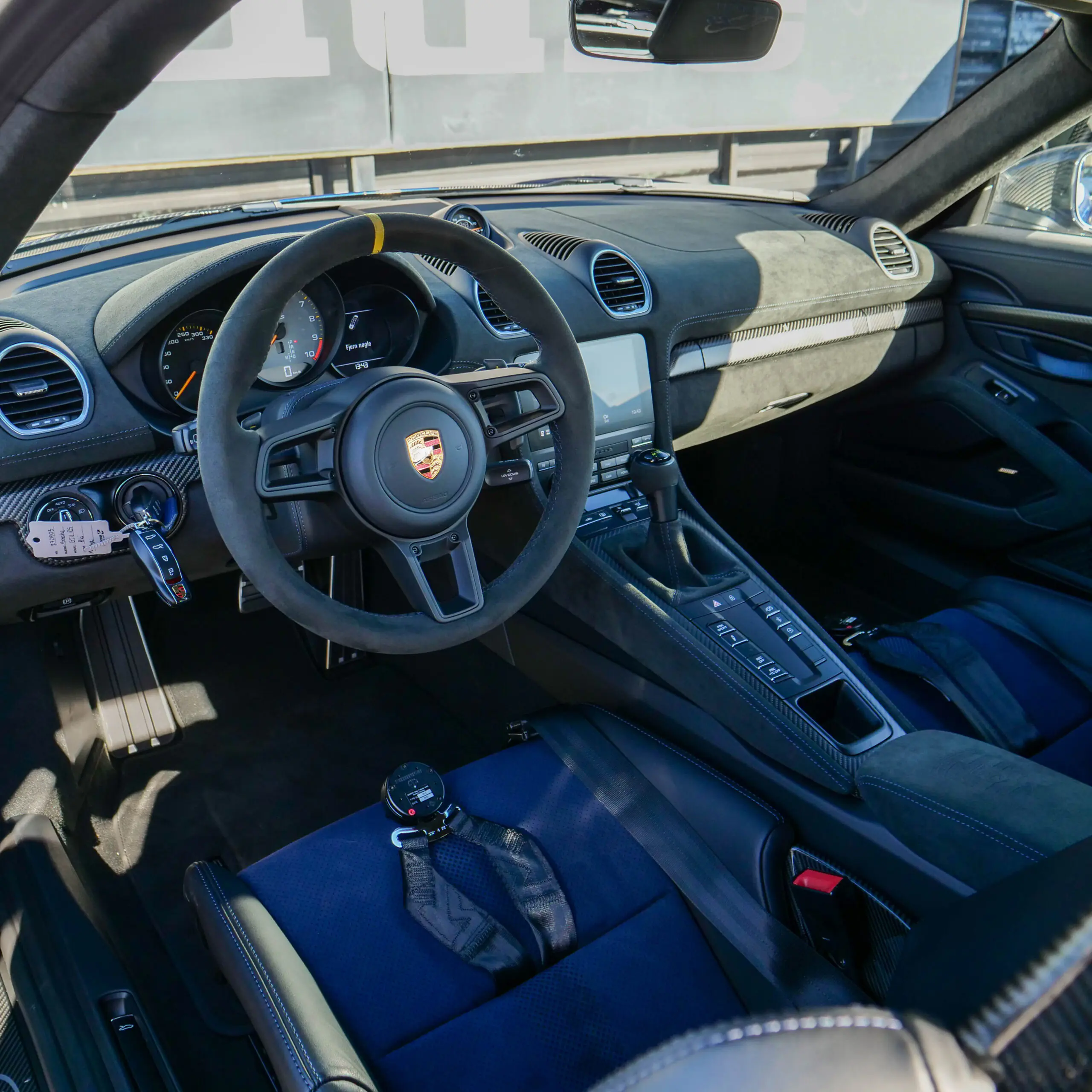 Porsche Cayman GT4 RS - imagen 23