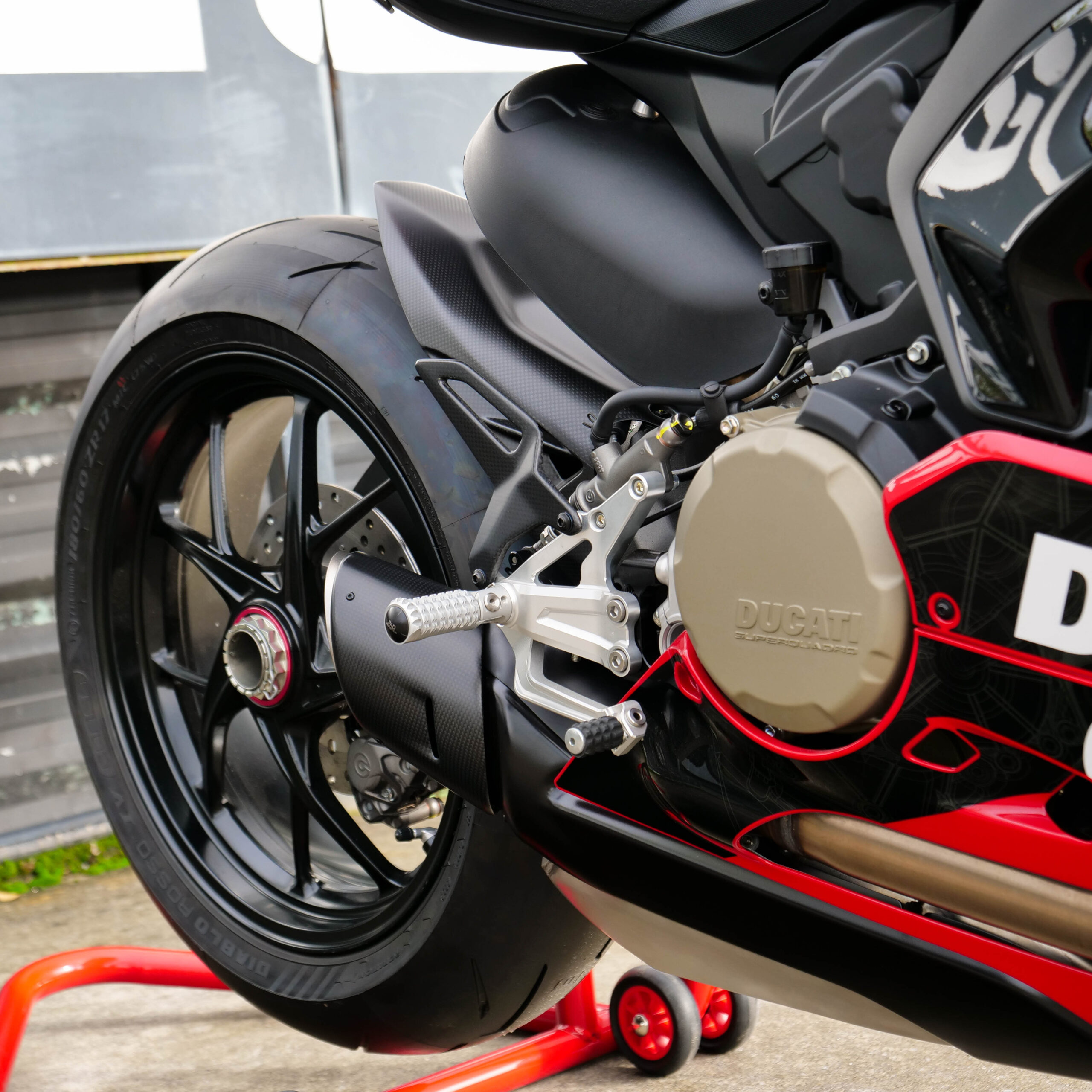 Ducati Panigale V2 Superquadro – Final Edition - imagen 11