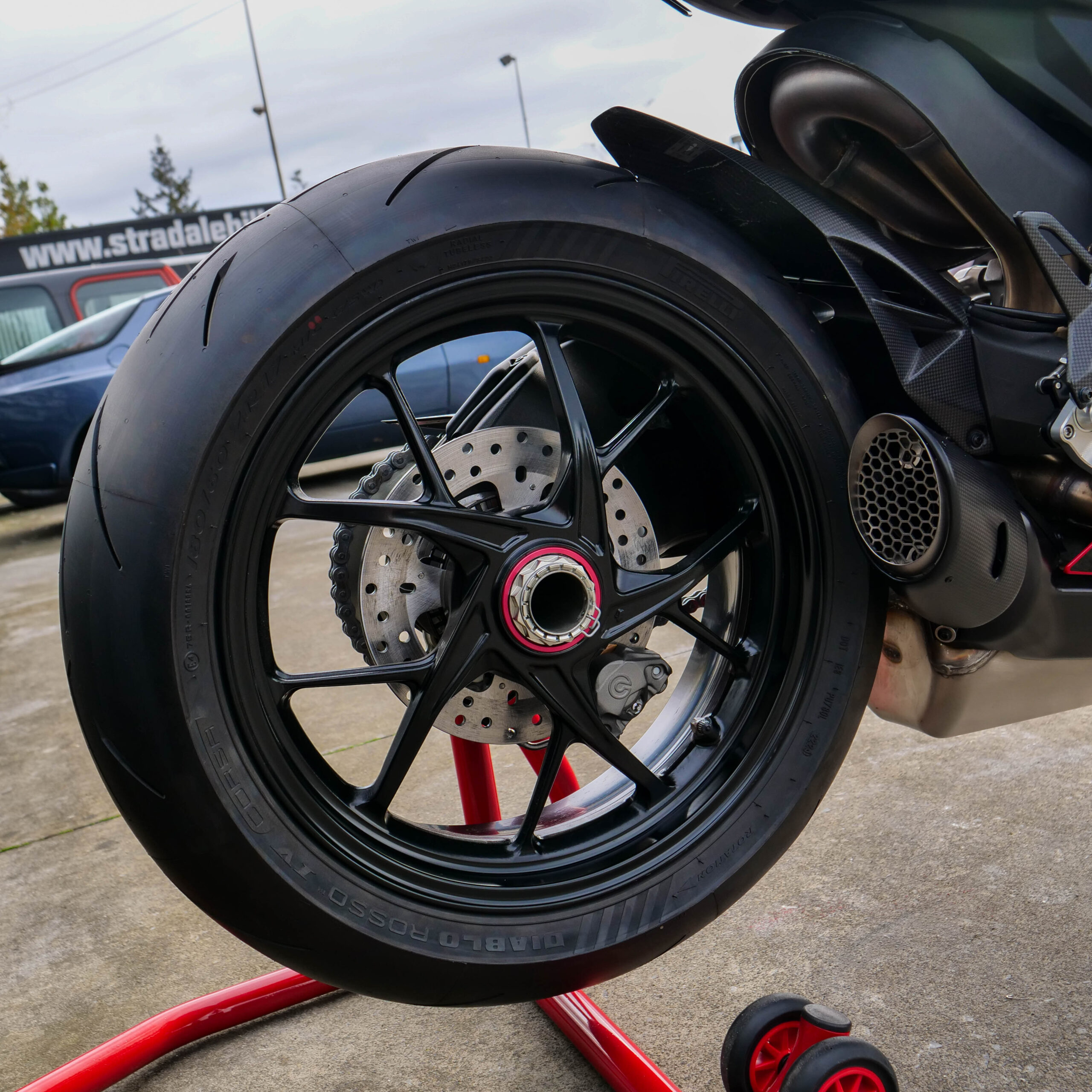 Ducati Panigale V2 Superquadro – Final Edition - imagen 15