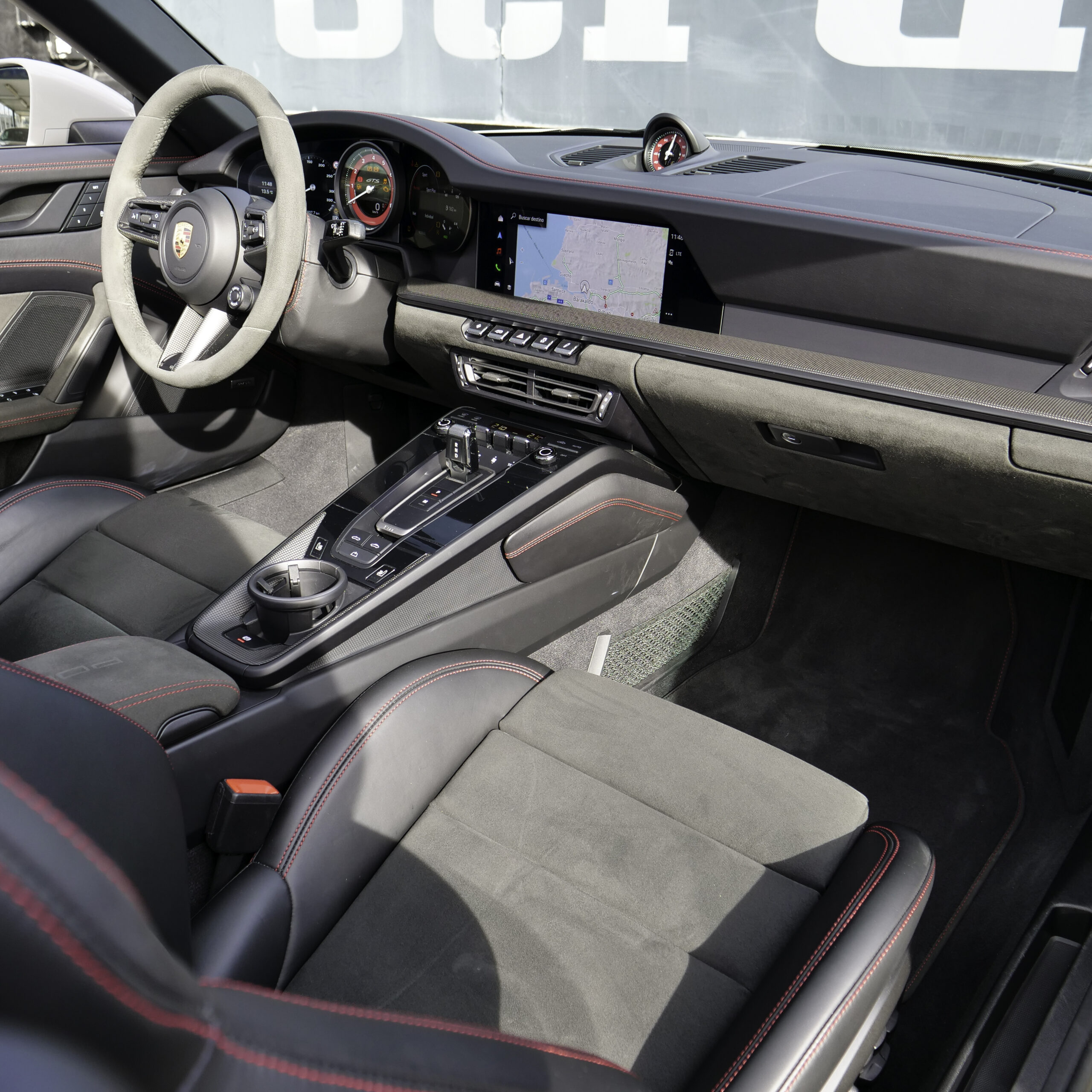 Porsche 992 Carrera GTS Cabrio - imagen 25