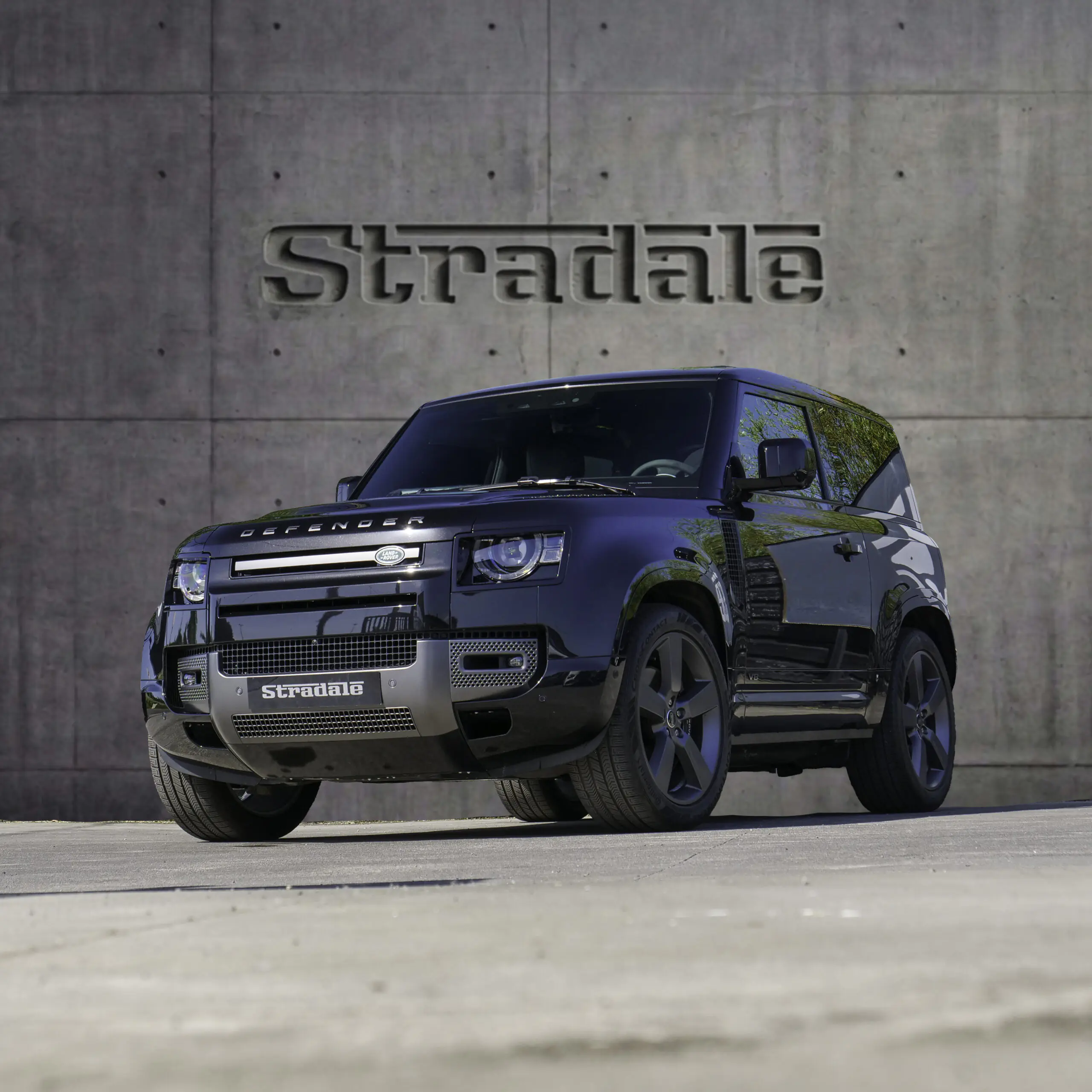 Land Rover Defender 90 V8 5.0 Supercharged 525 CV - imagen 2
