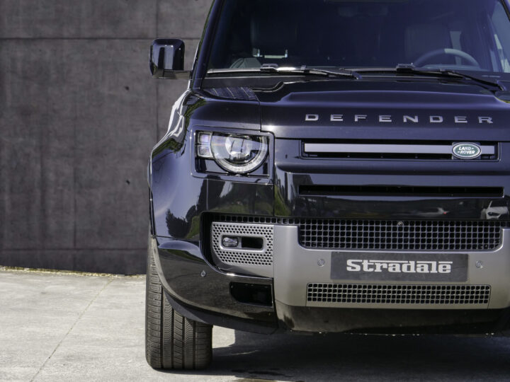 Land Rover Defender 90 V8 5.0 Supercharged 525 CV - foto 8