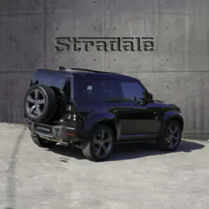 Land Rover Defender 90 V8 5.0 Supercharged 525 CV - foto 17