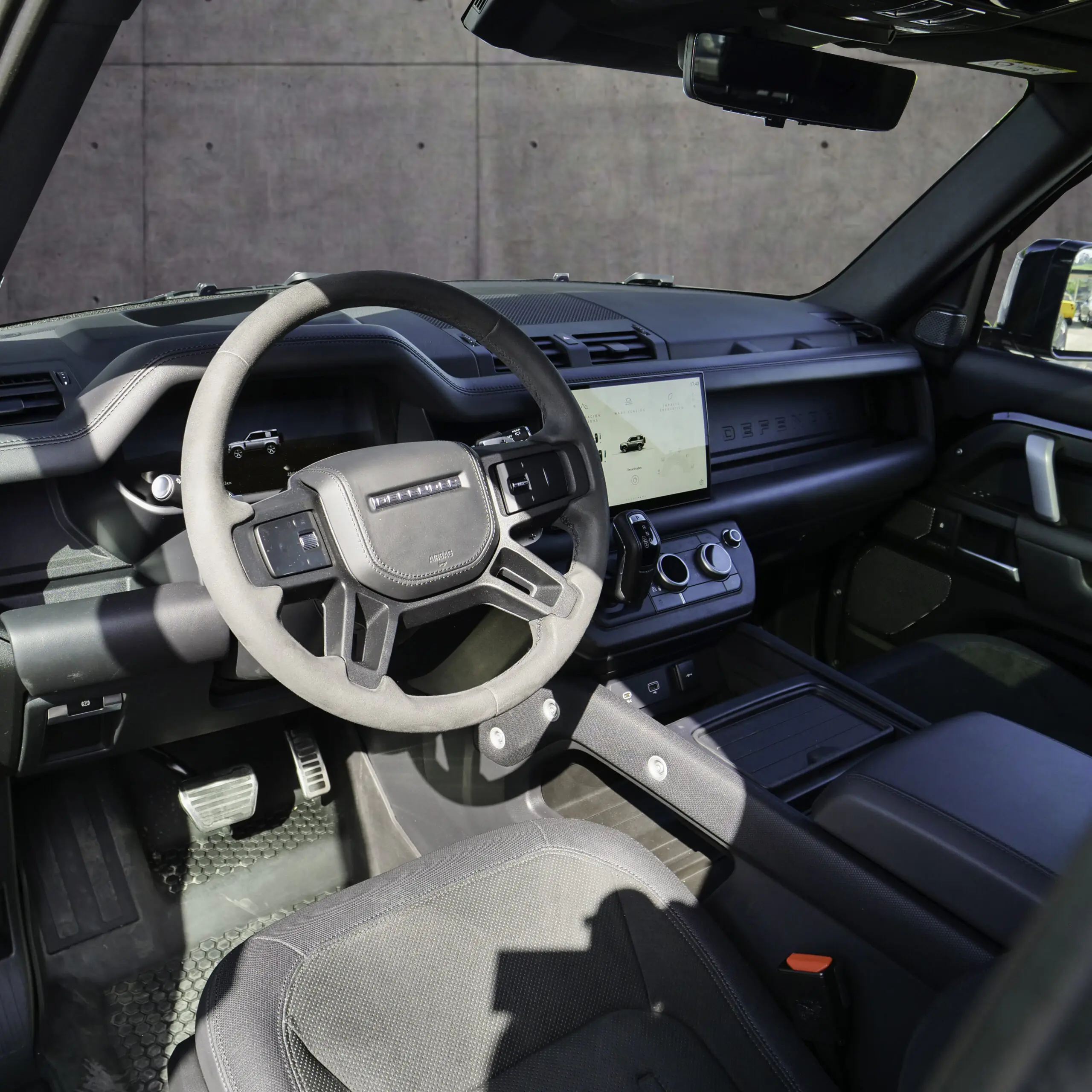 Land Rover Defender 90 V8 5.0 Supercharged 525 CV - imagen 19