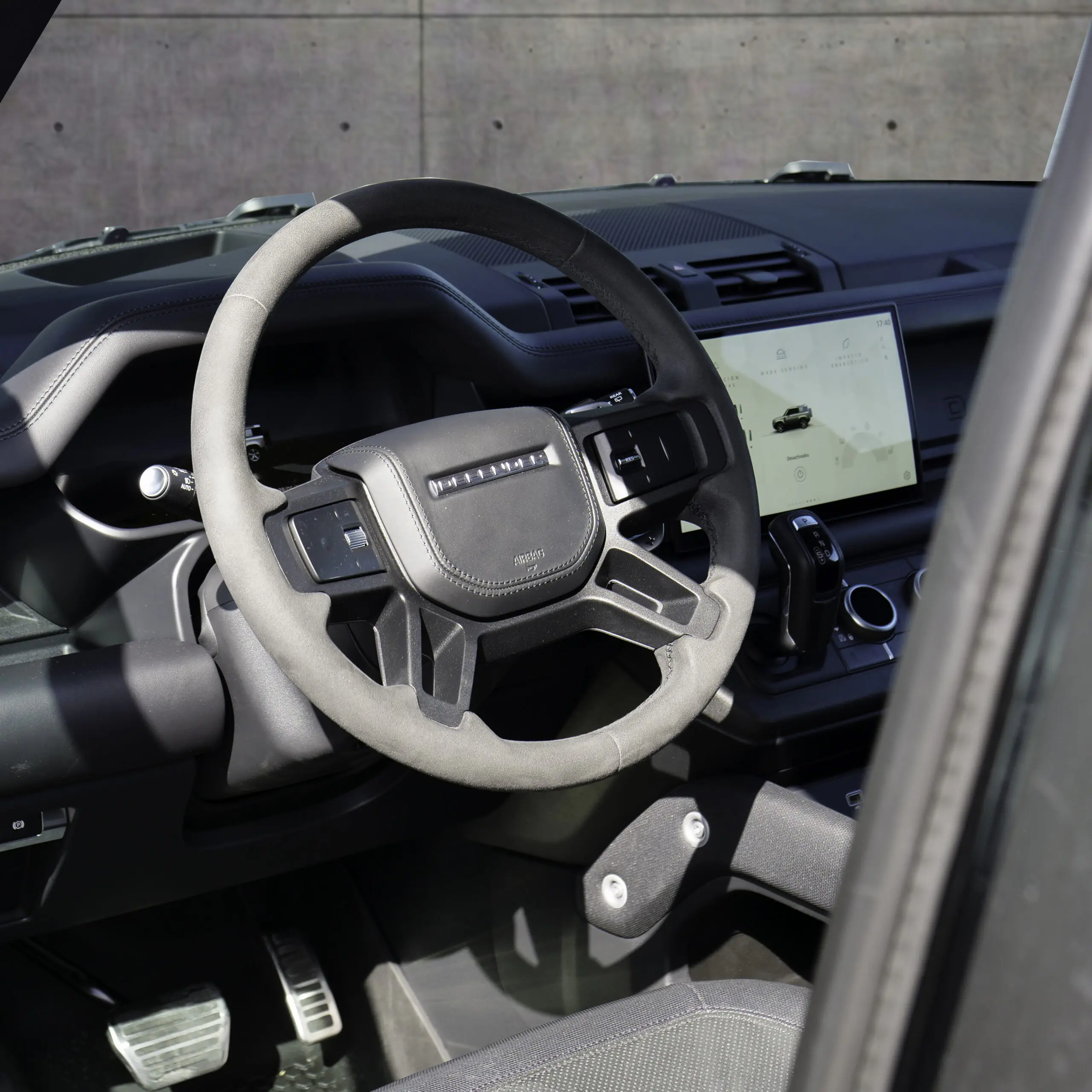 Land Rover Defender 90 V8 5.0 Supercharged 525 CV - imagen 20