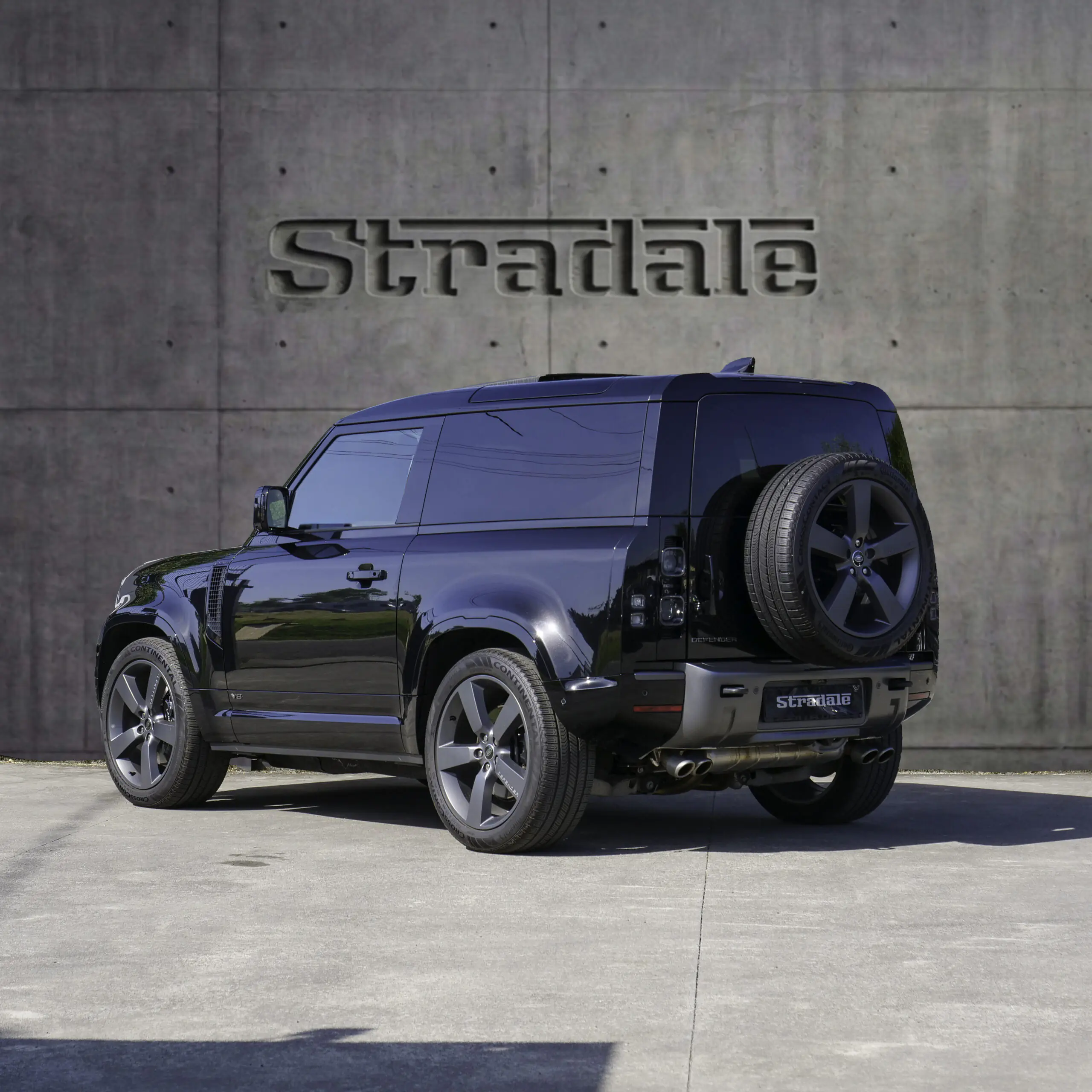 Land Rover Defender 90 V8 5.0 Supercharged 525 CV - imagen 24