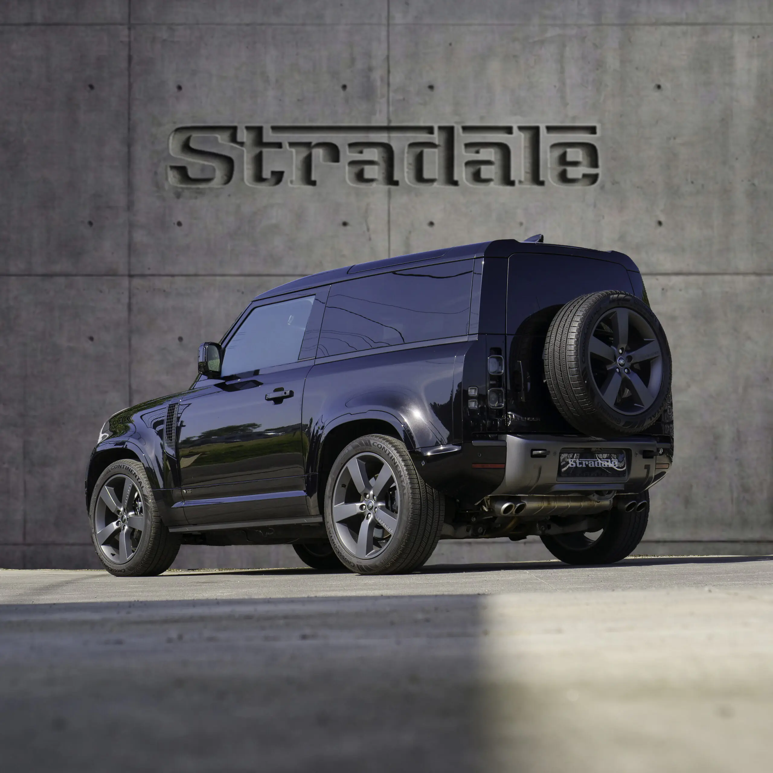 Land Rover Defender 90 V8 5.0 Supercharged 525 CV - imagen 25