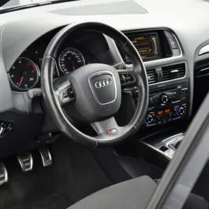 Audi Q5 2.0 TDI - foto 24