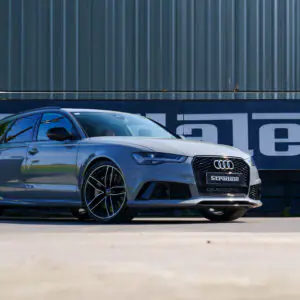 AUDI RS6 Performance - foto 12