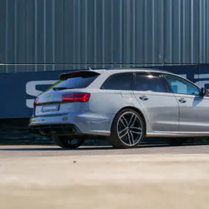 AUDI RS6 Performance - foto 17