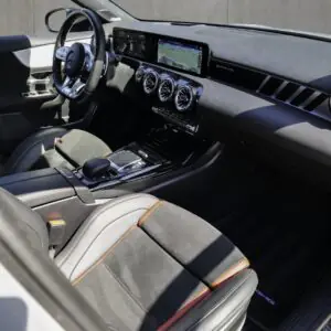 Mercedes-AMG A45 S 4MATIC+ - foto 29
