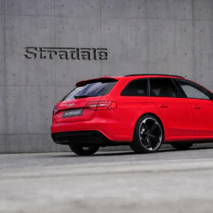 Audi RS4 - foto 17
