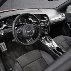 Audi RS4 - foto 22