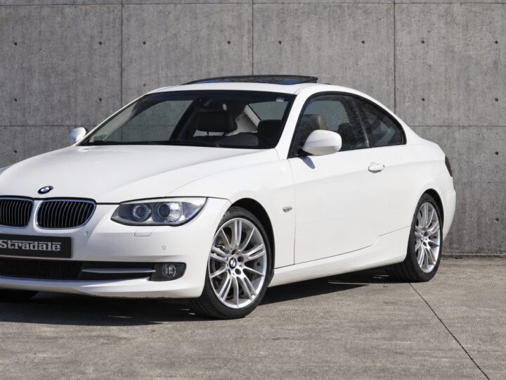 BMW 325i Coupé Automático - foto 4
